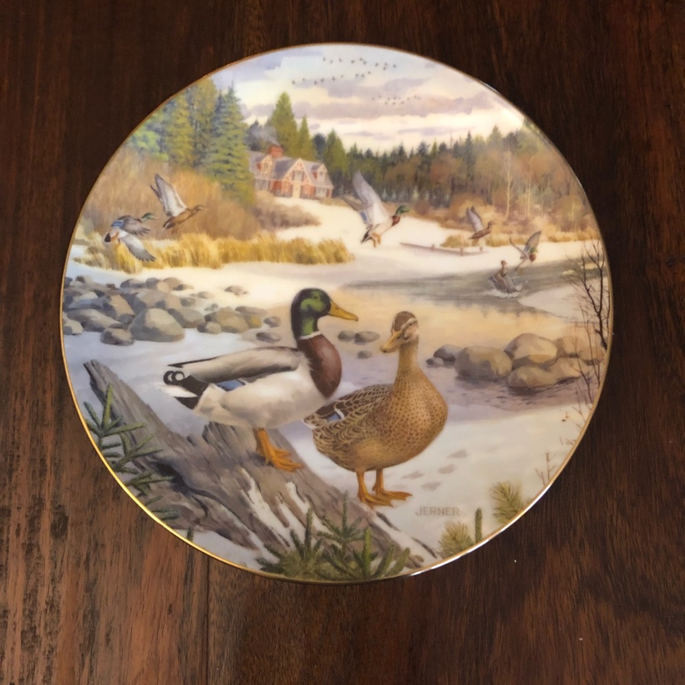 The MALLARD Decorative Plate by Bart Jerner 8½" Dia. 1986, Excellent Condition